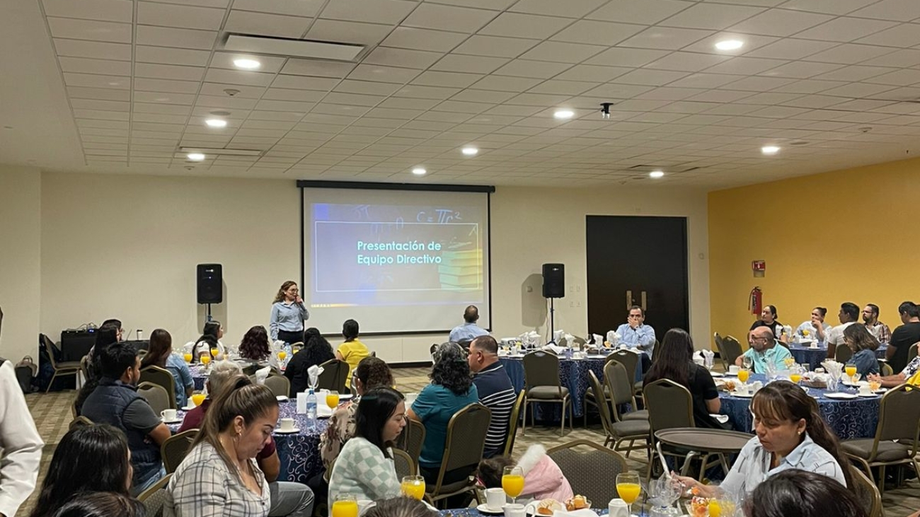 IMAA da la bienvenida a los primeros padres de familia